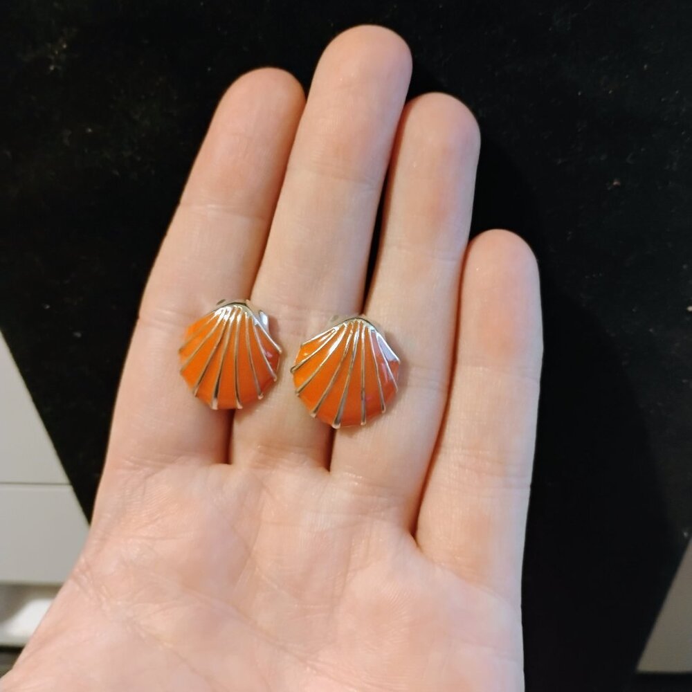Vintage Monet Seashell clip on earrings